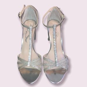 Nina Glitter Champagne Colored Heels Size 7.5